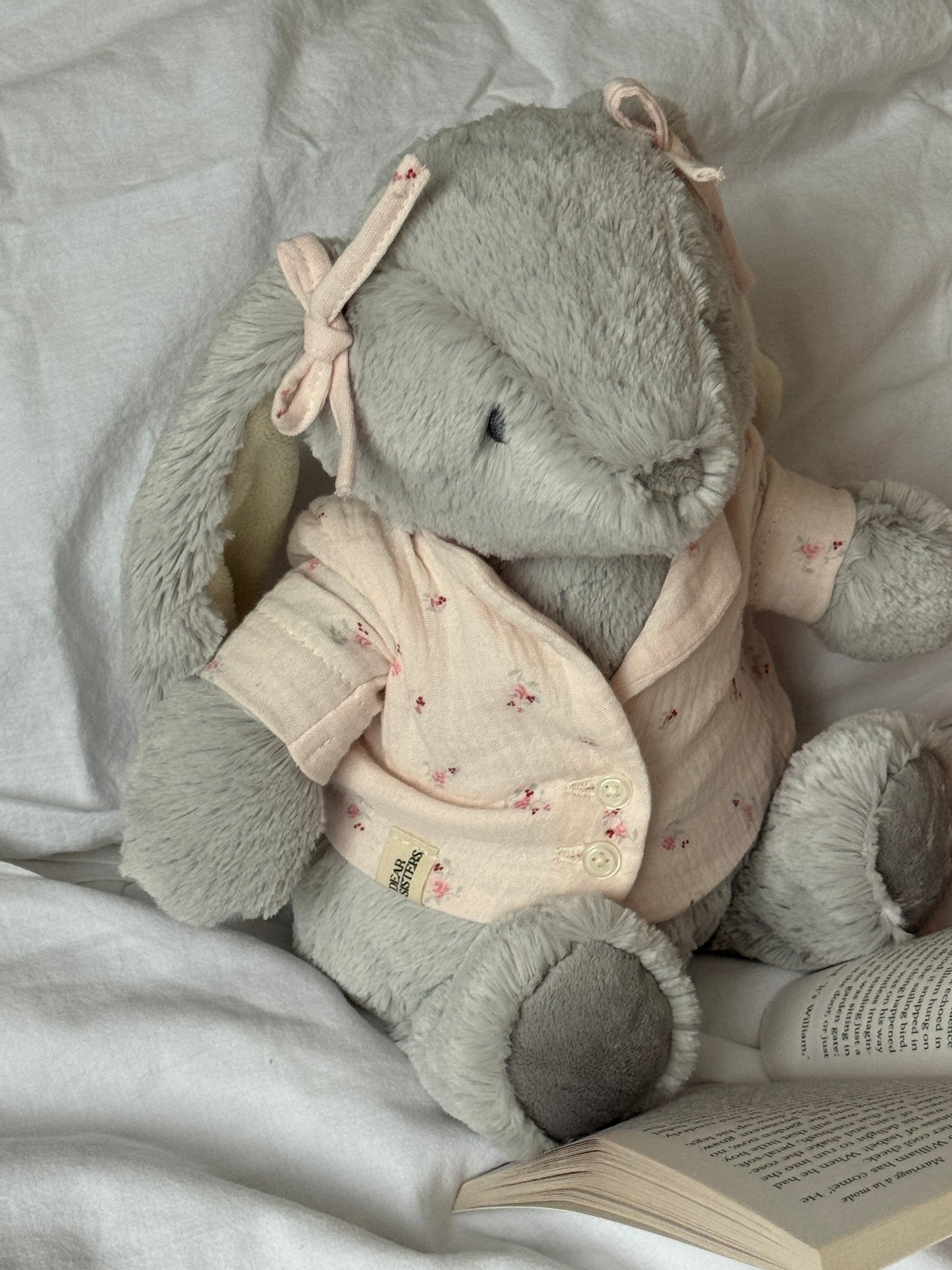 Плюшено зайче Dear Sisters,